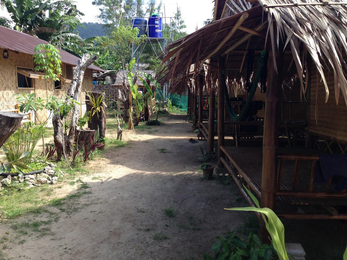 Aule Guest House And Bar Koh Lanta Exterior photo